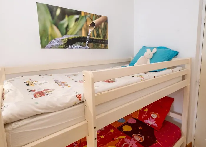 De Coulassy 8 A 10 Pers Dans Parc De 2 Hectares Vakantiehuis *