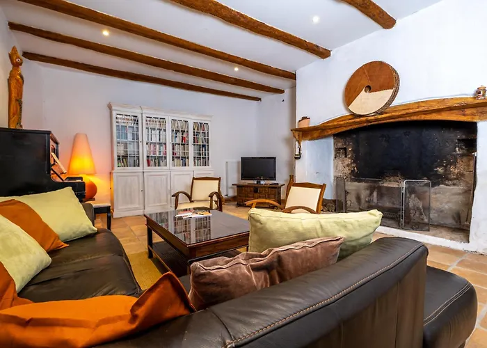 De Coulassy 8 A 10 Pers Dans Parc De 2 Hectares *