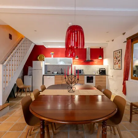 De Coulassy 8 A 10 Pers Dans Parc De 2 Hectares Holiday home Negrepelisse